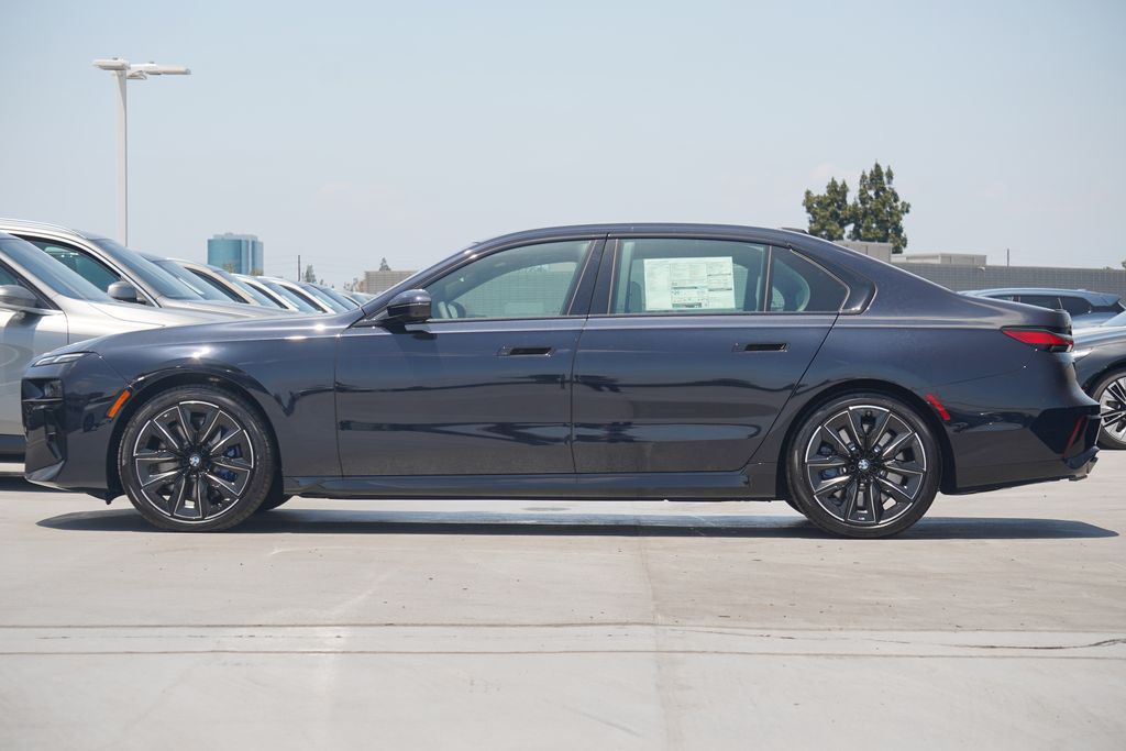 2025 BMW 7 Series 760i xDrive 4