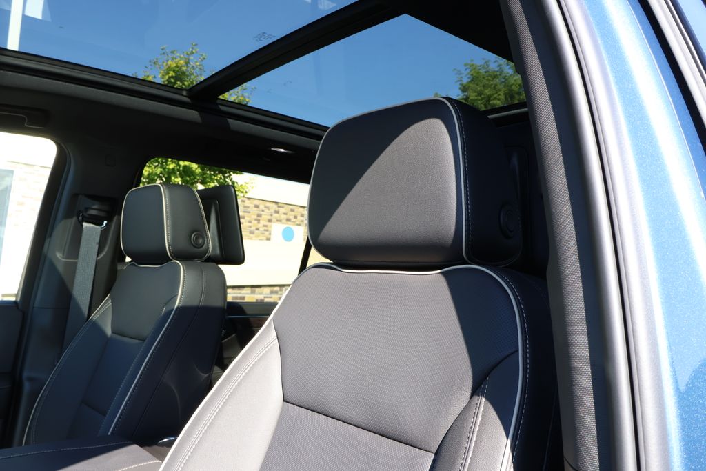 Thumbnail: 2025 Chevrolet Suburban - 16