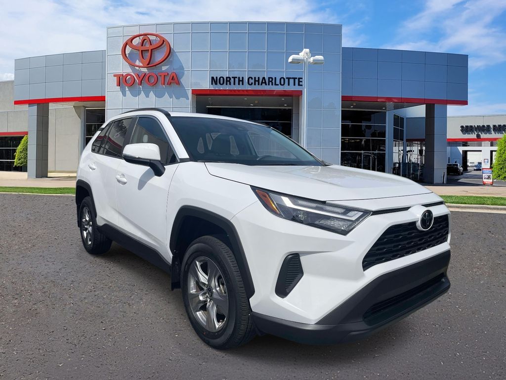 Ice 2025 Toyota RAV4 XLE FWD SUV / Crossover Front-Wheel Drive 8-Speed Automatic