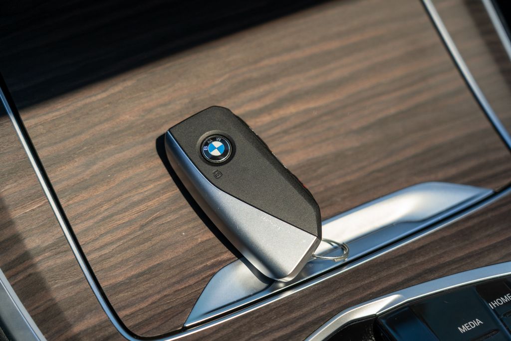2024 BMW X5 xDrive50e photo