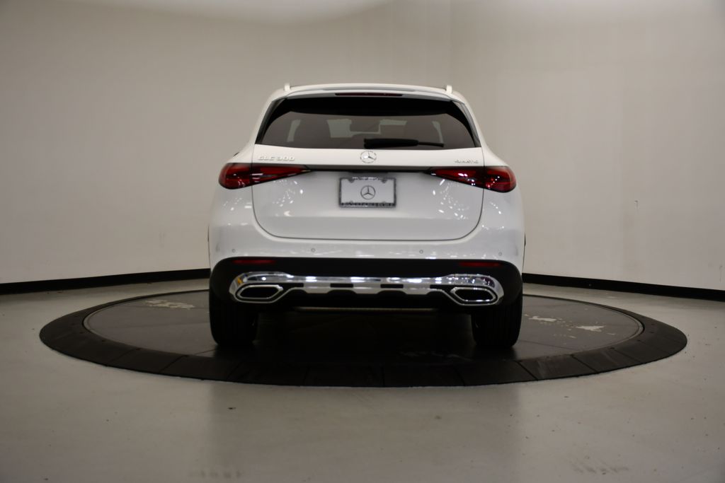Thumbnail: 2026 Mercedes-Benz GLC - 4