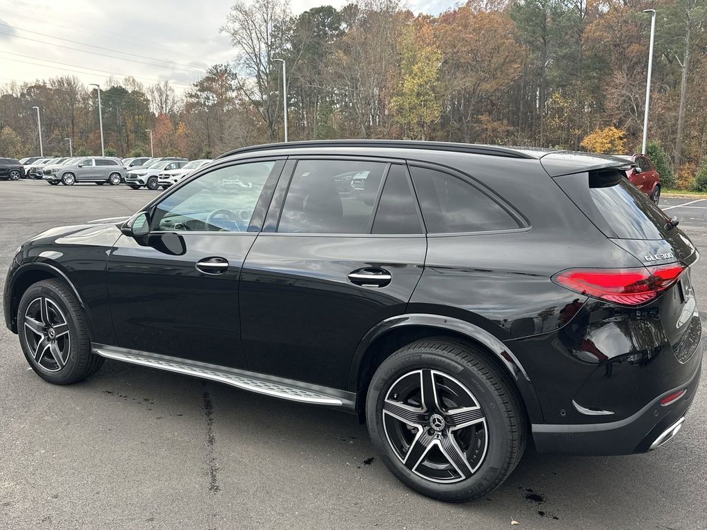 2023 Mercedes-Benz GLC GLC 300 6