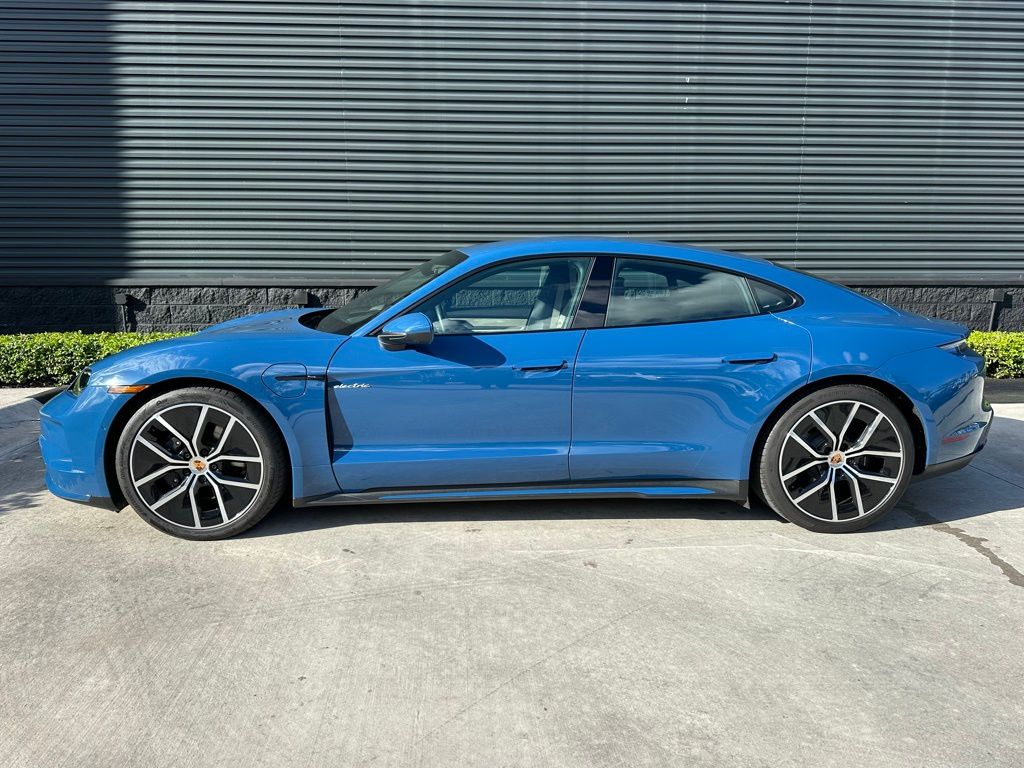 Thumbnail: 2025 Porsche Taycan - 2