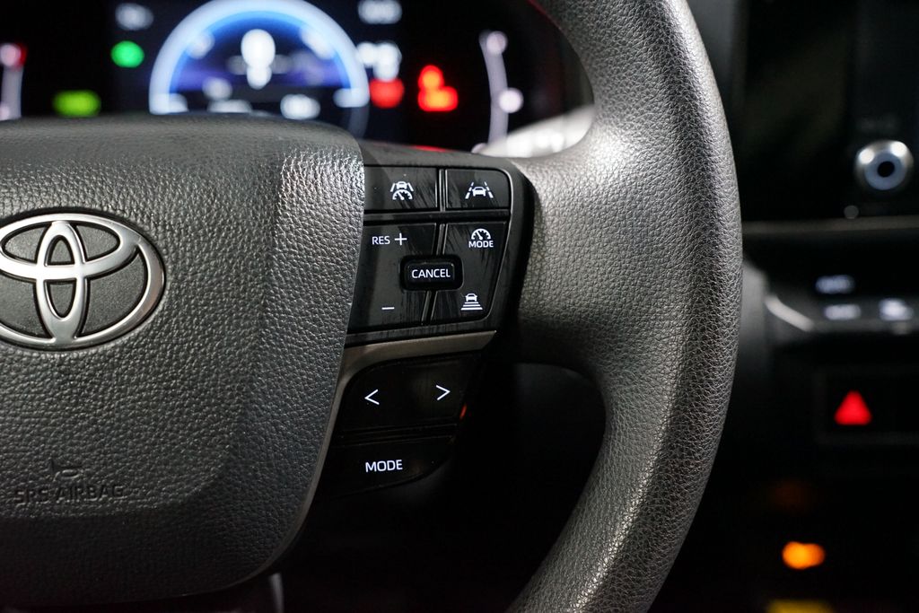 Thumbnail: 2025 Toyota Camry - 13