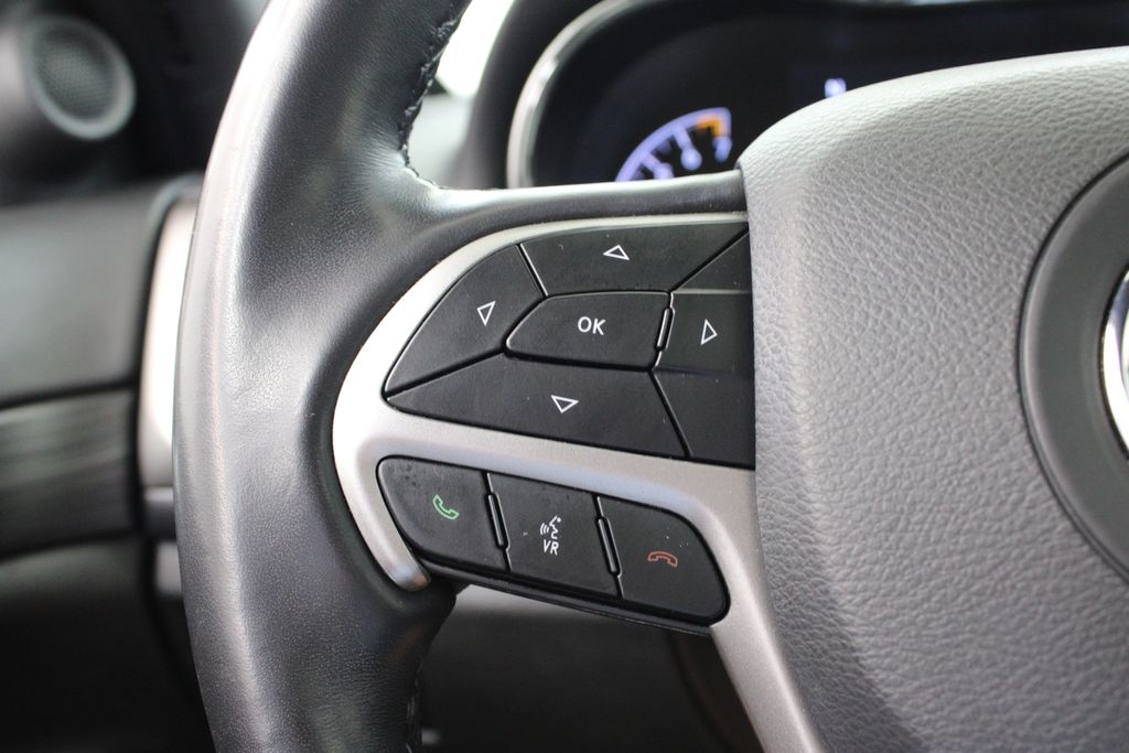 used 2022 Jeep Grand Cherokee WK car, priced at $26,499
