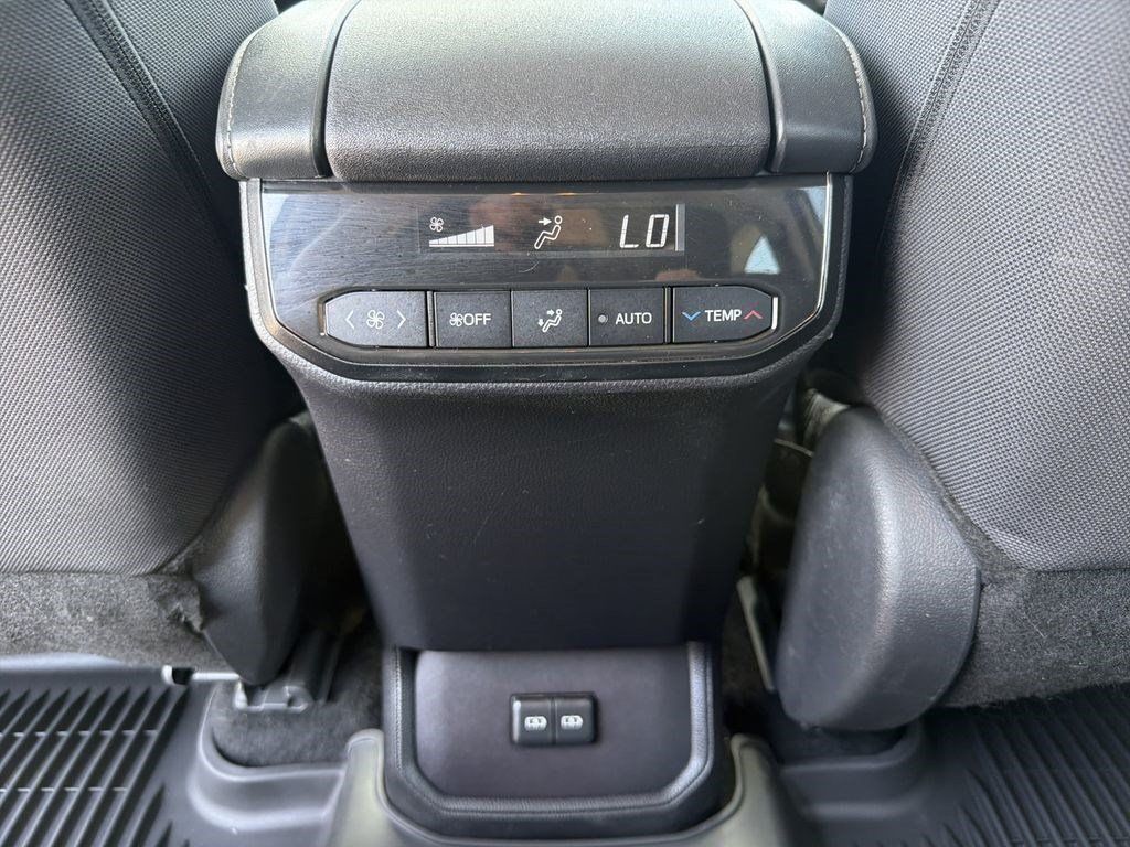 Used 2024 Toyota Highlander SUV