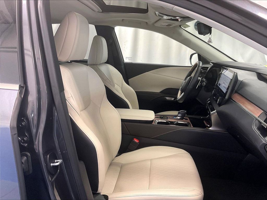2024 Lexus RX — photo 11