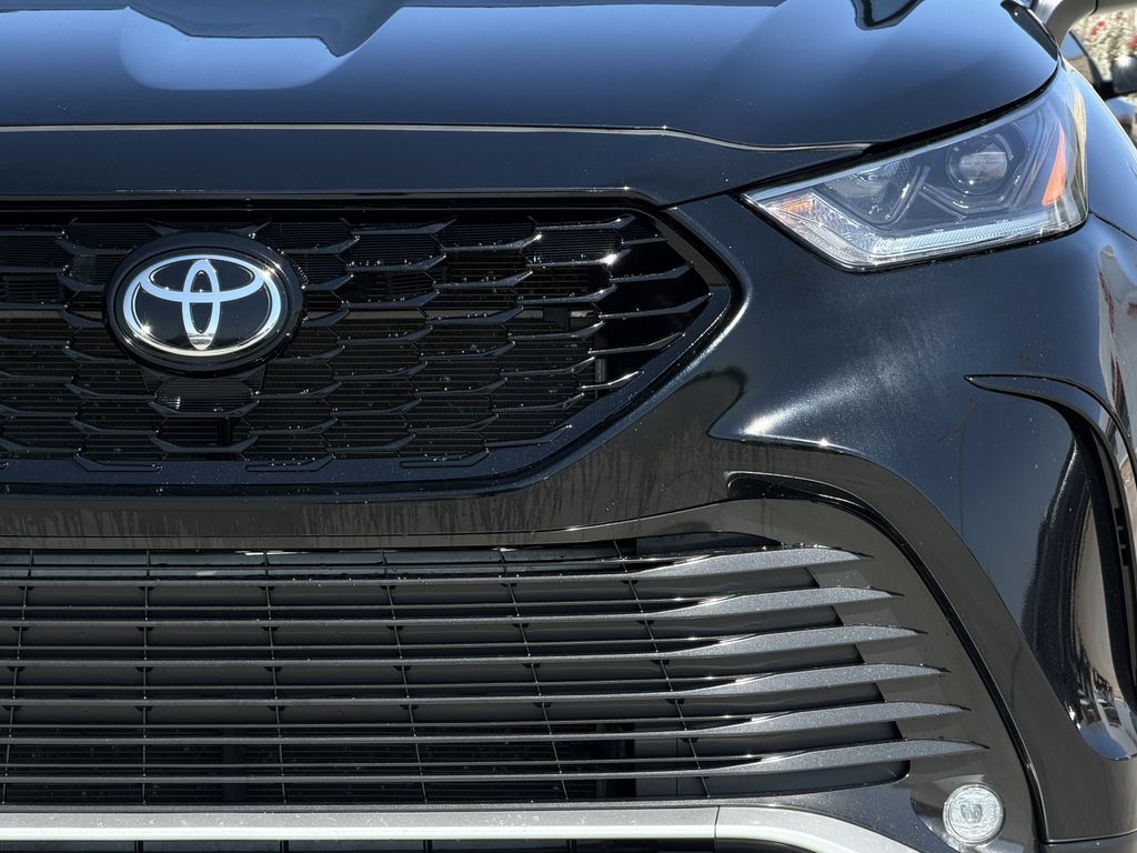 Used 2024 Toyota Highlander SUV