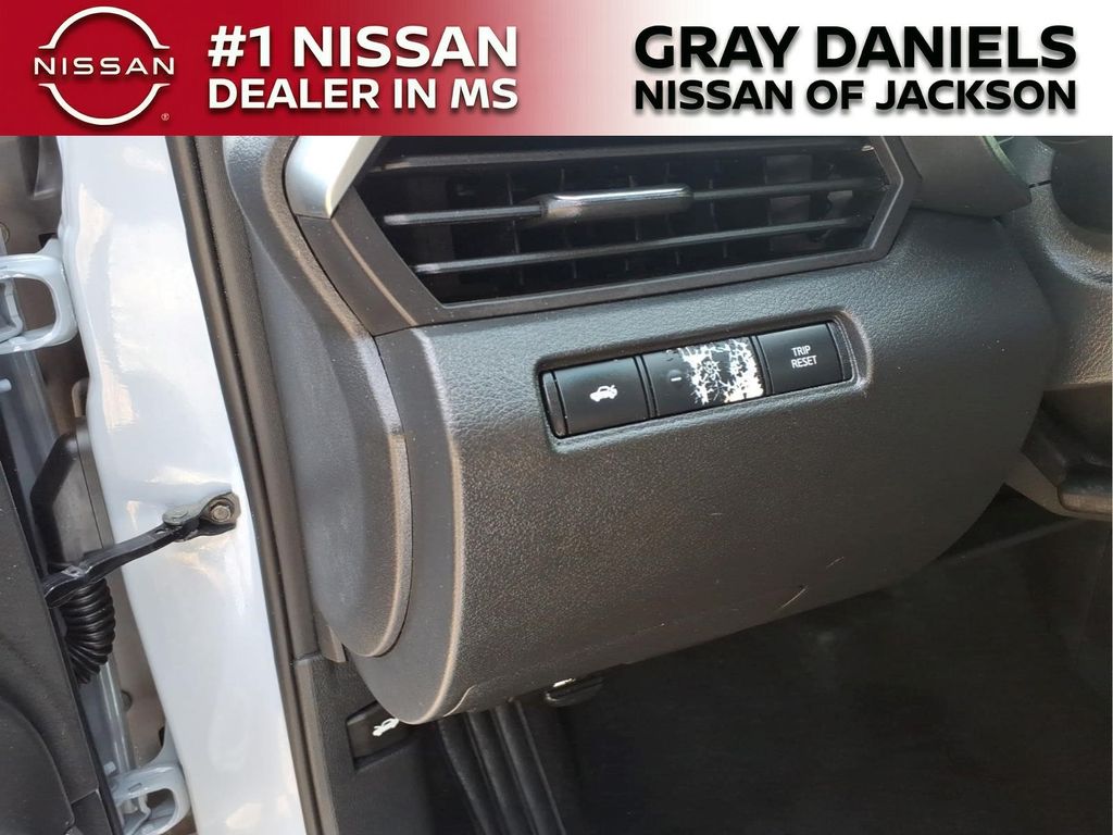 Used 2024 Nissan Altima Sedan