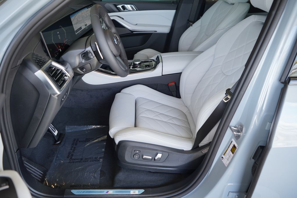 Thumbnail: 2026 BMW X5 - 10