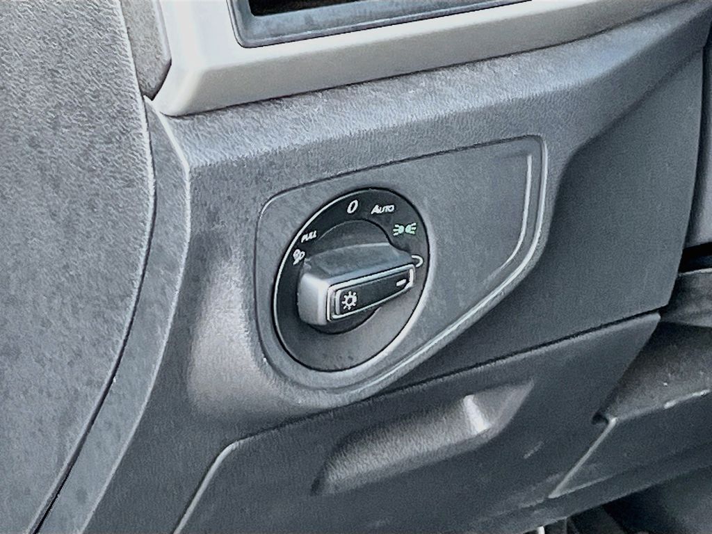 2021 Volkswagen Atlas 3.6L V6 SE w/Technology Gray at Bravo Nissan