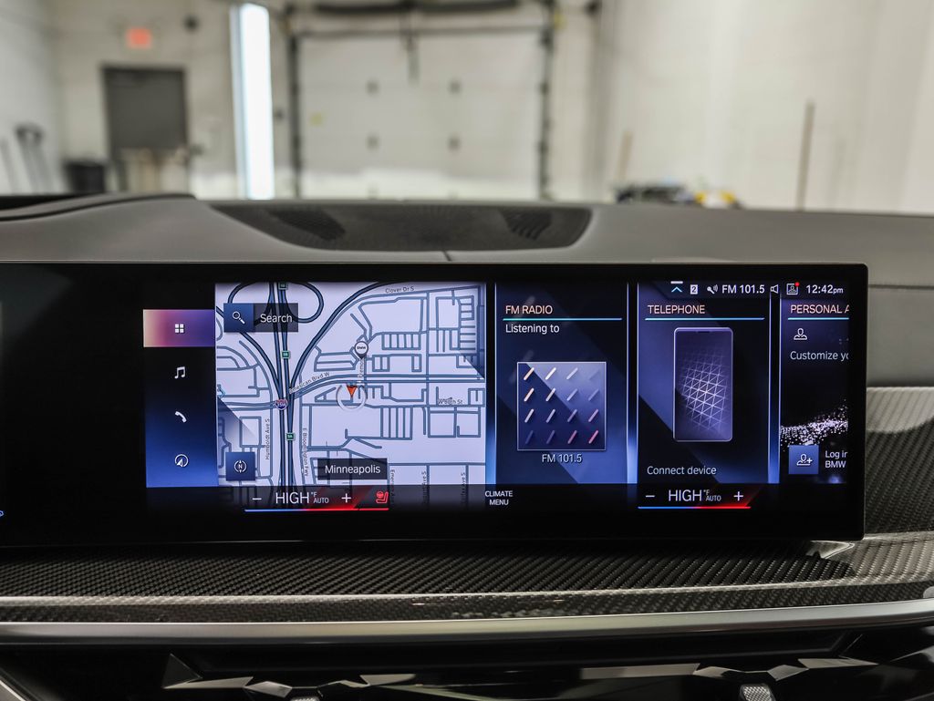 Thumbnail: 2023 BMW X7 - 15