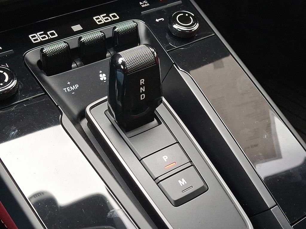 Thumbnail: 2022 Porsche 911 - 14