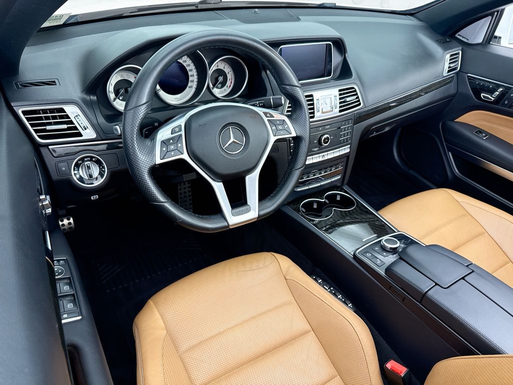 Thumbnail: 2016 Mercedes-Benz E-Class - 17