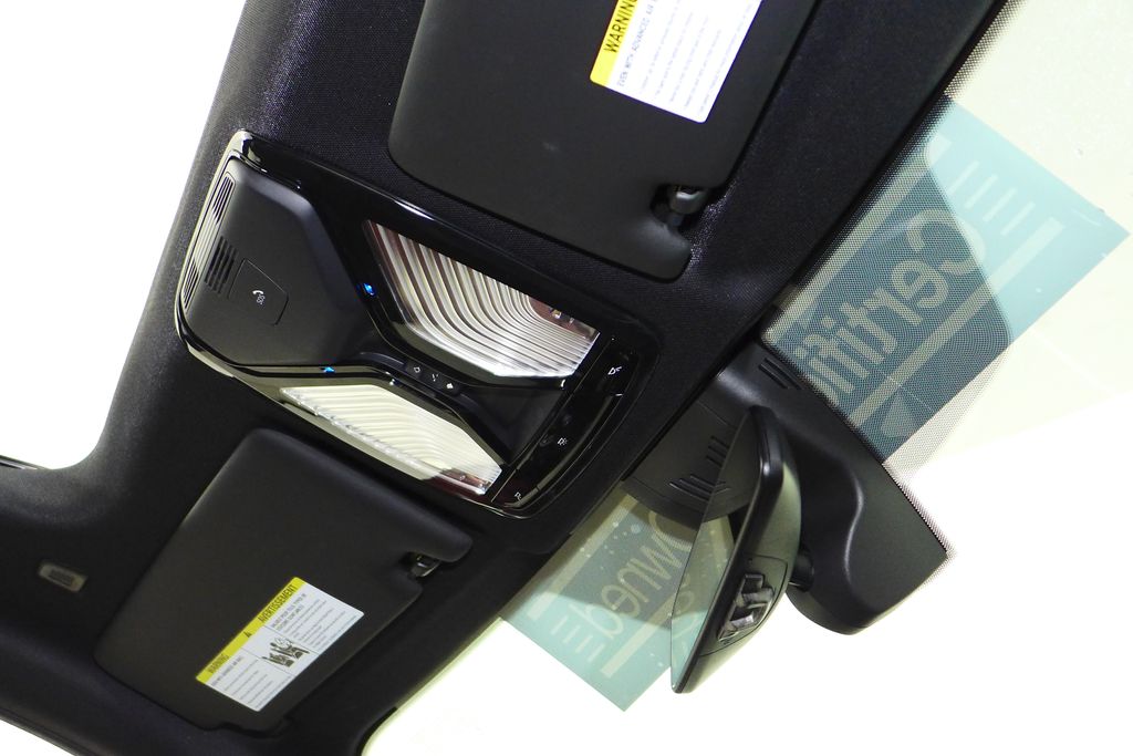 Thumbnail: 2023 BMW i4 - 17