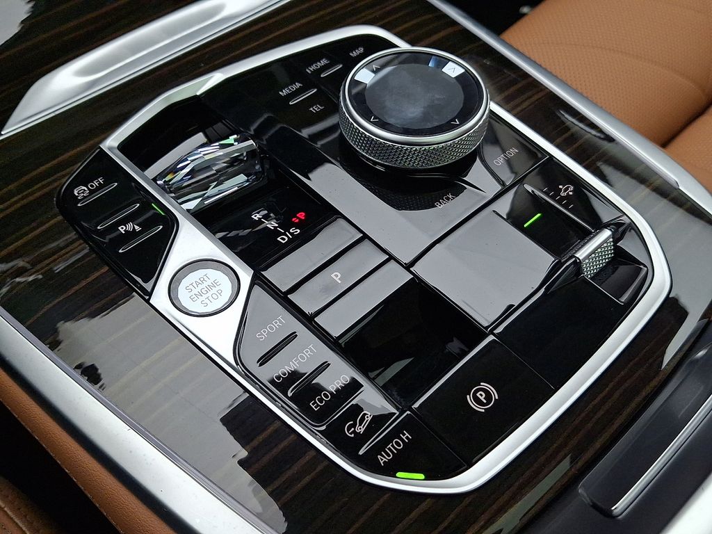 Thumbnail: 2024 BMW X7 - 18