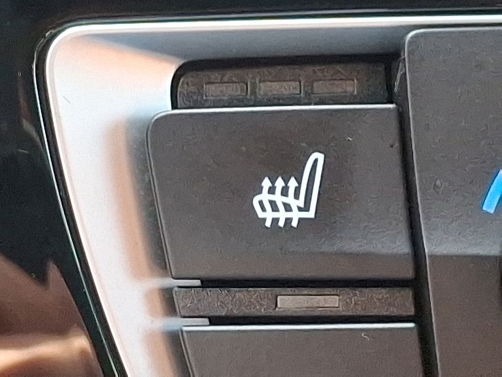 Thumbnail: 2020 BMW M2 - 21