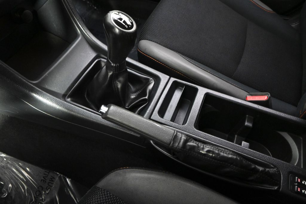 Used 2017 Blue Subaru 2.0i Premium image 32