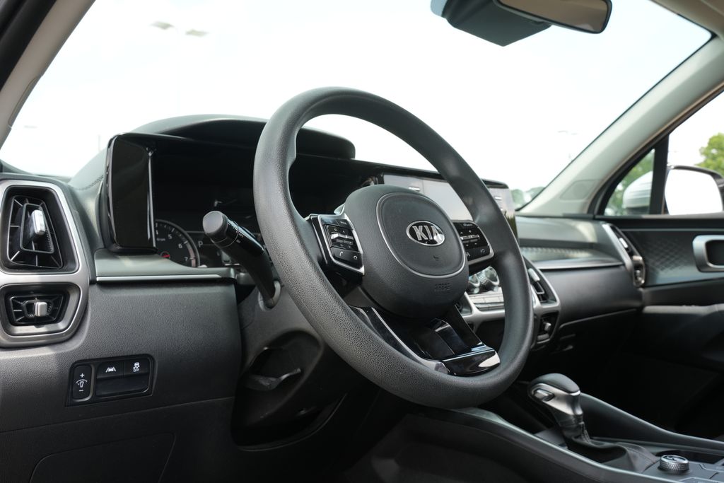 2021 Kia Sorento LX Silver at Community Kia