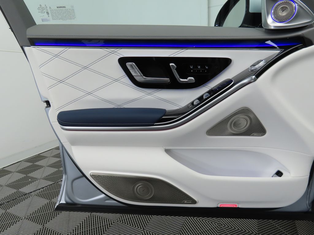 Thumbnail: 2024 Mercedes-Benz S-Class - 24