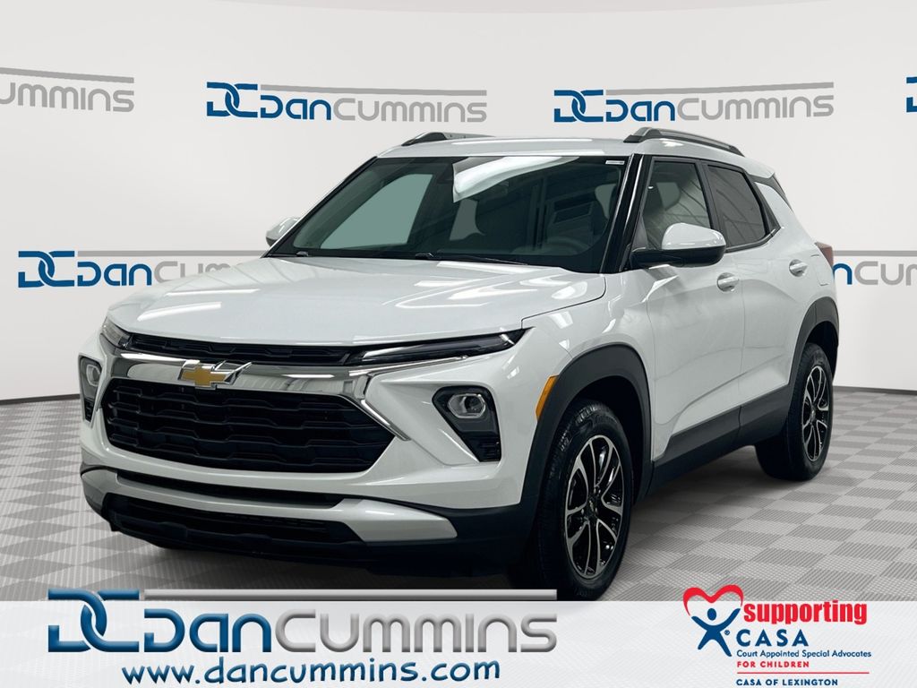 Summit White 2026 Chevrolet Trailblazer SUV / Crossover Front-Wheel Drive Continuously Variable Transmission