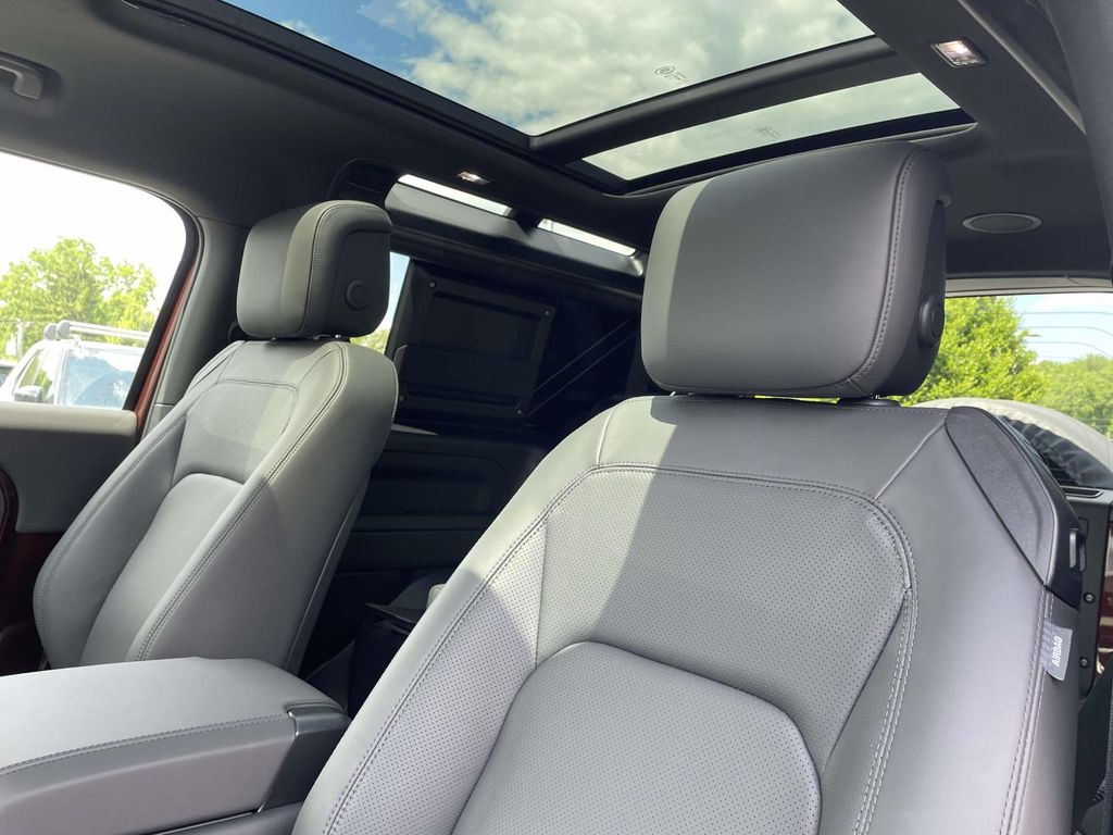 New 2026 Red Land Rover X-Dynamic SE image 16