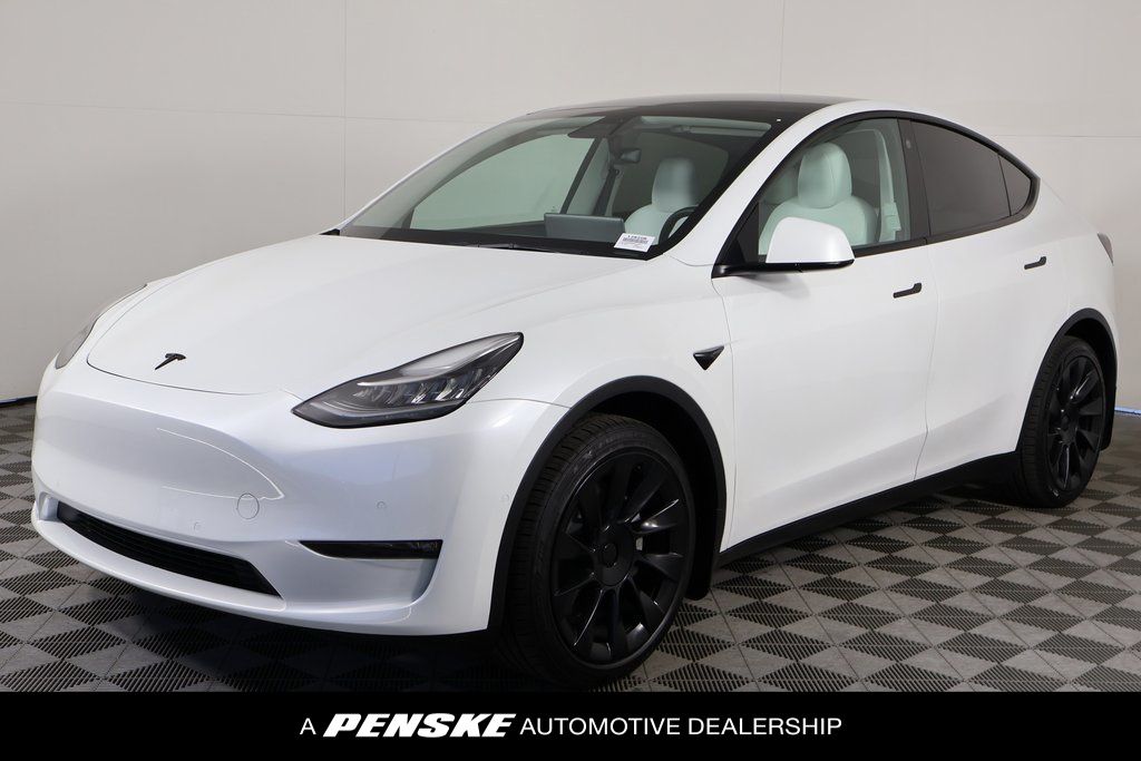 Thumbnail: 2022 Tesla Model Y - 1