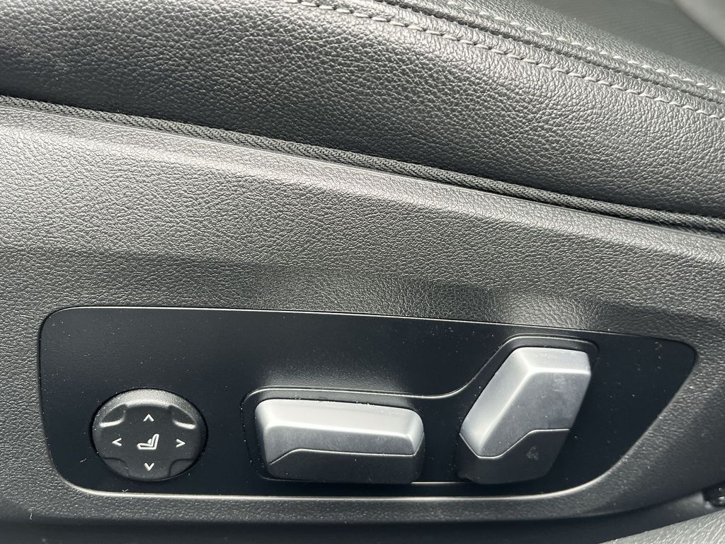 Thumbnail: 2023 BMW 4 Series - 11