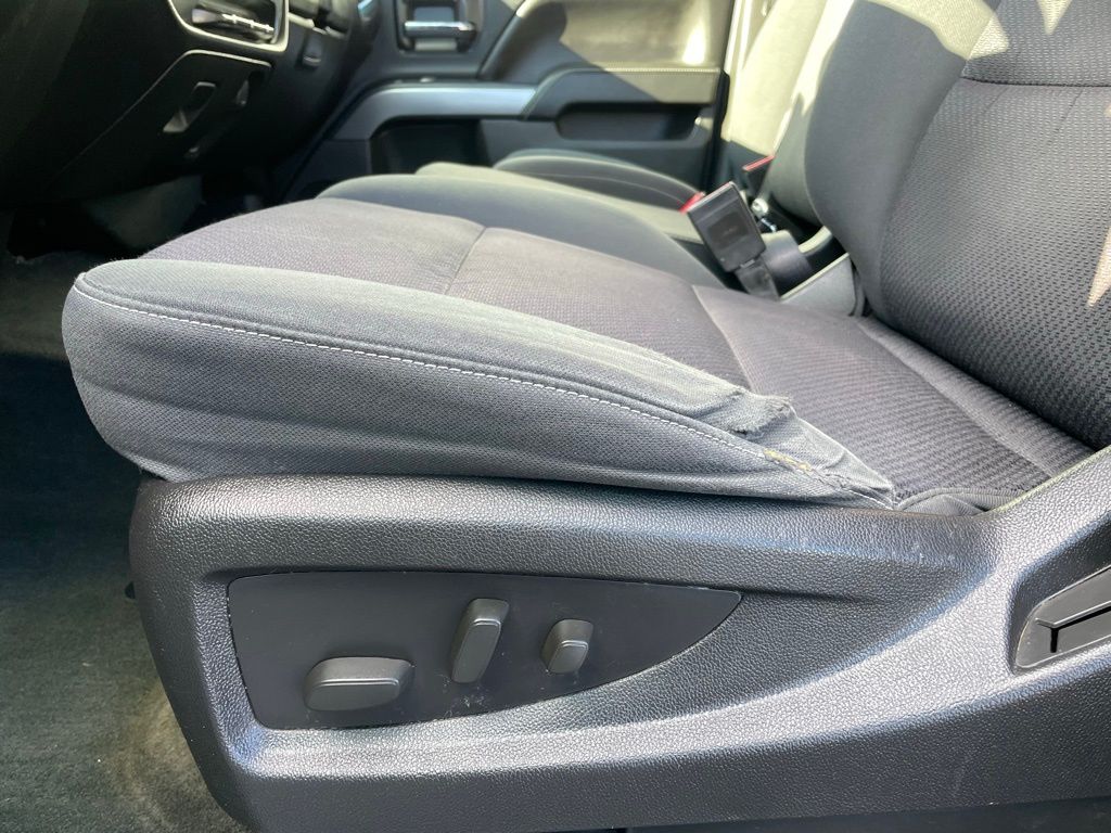 Thumbnail: 2016 Chevrolet Silverado 1500 - 23