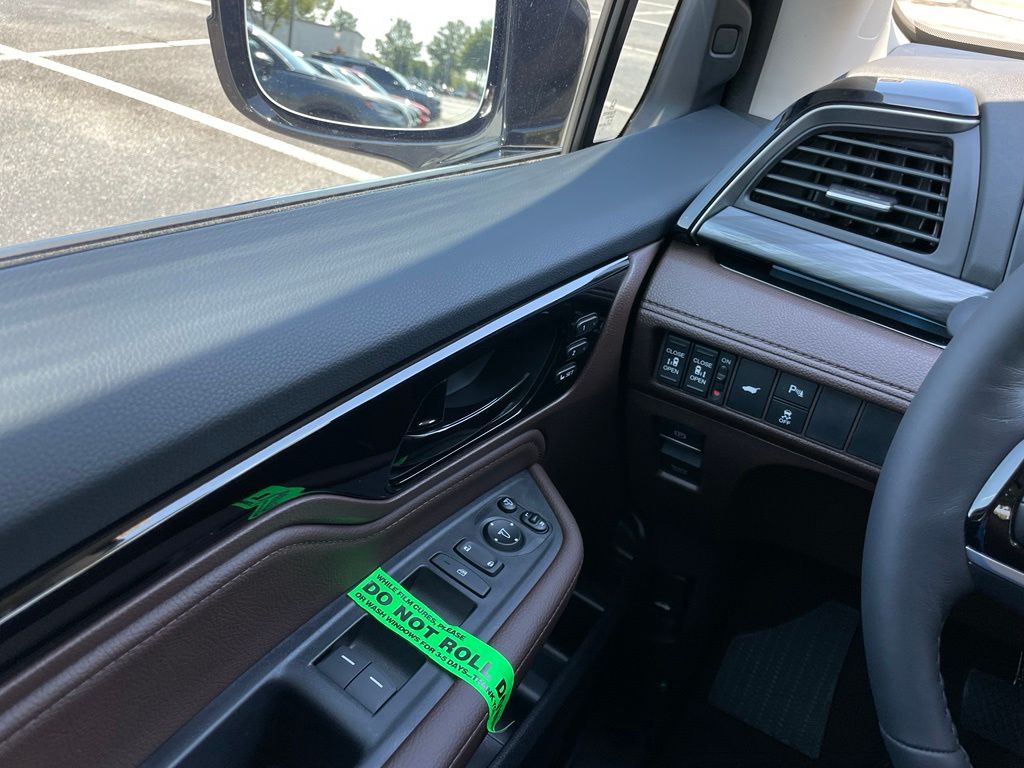 Thumbnail: 2027 Honda Odyssey - 23