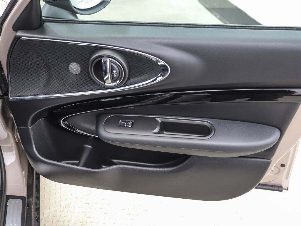 Thumbnail: 2023 MINI Cooper Clubman - 27