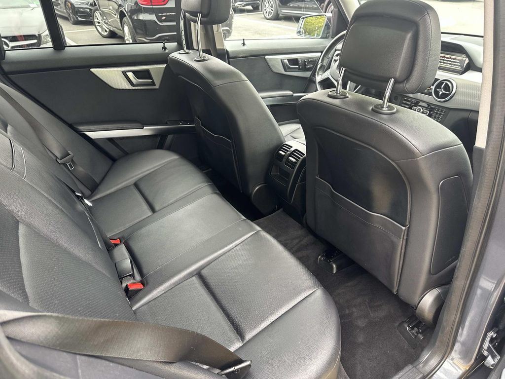 Thumbnail: 2015 Mercedes-Benz GLK - 25