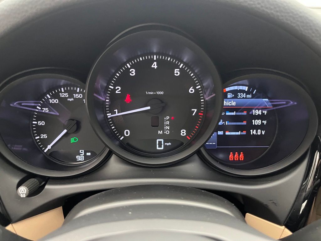 Thumbnail: 2025 Porsche Macan - 11