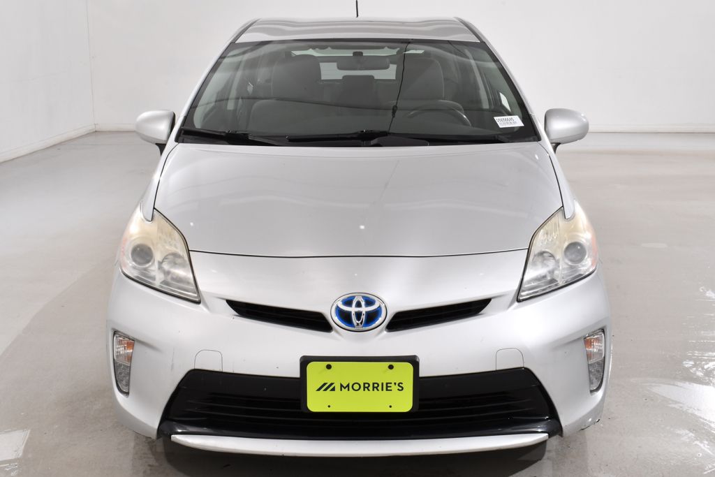 Used 2013  Toyota Two Hybrid image 3