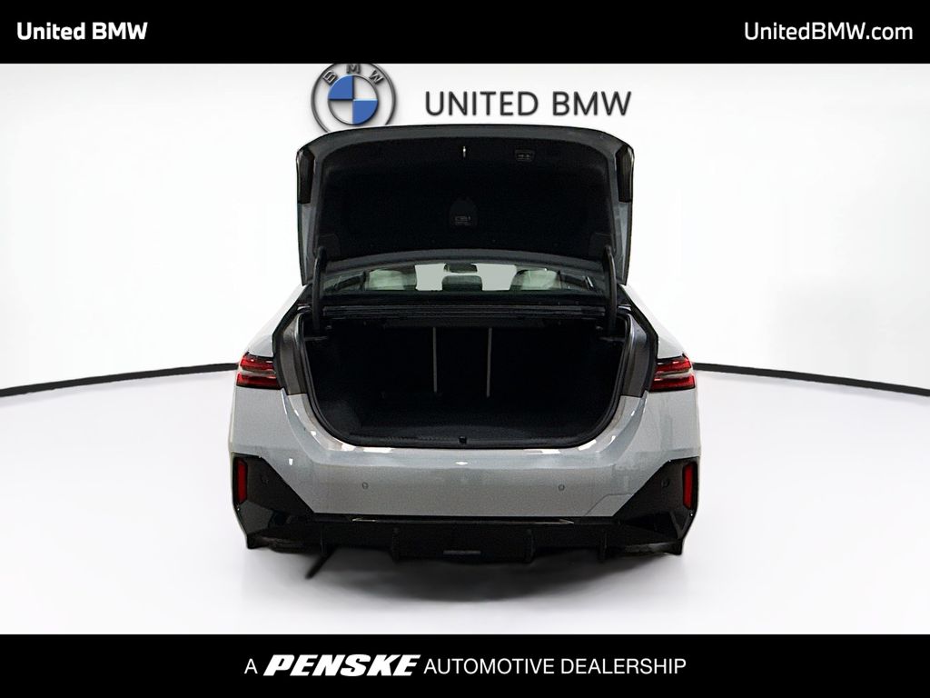 Thumbnail: 2025 BMW i5 - 14