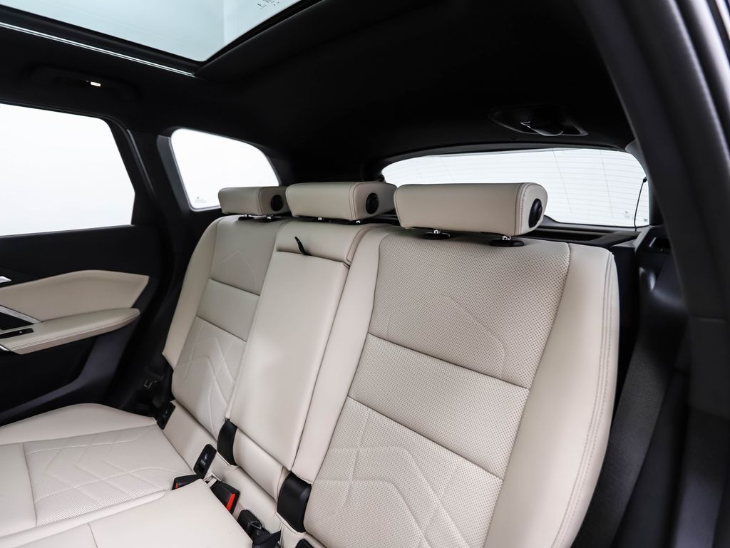 Thumbnail: 2025 BMW X1 - 21