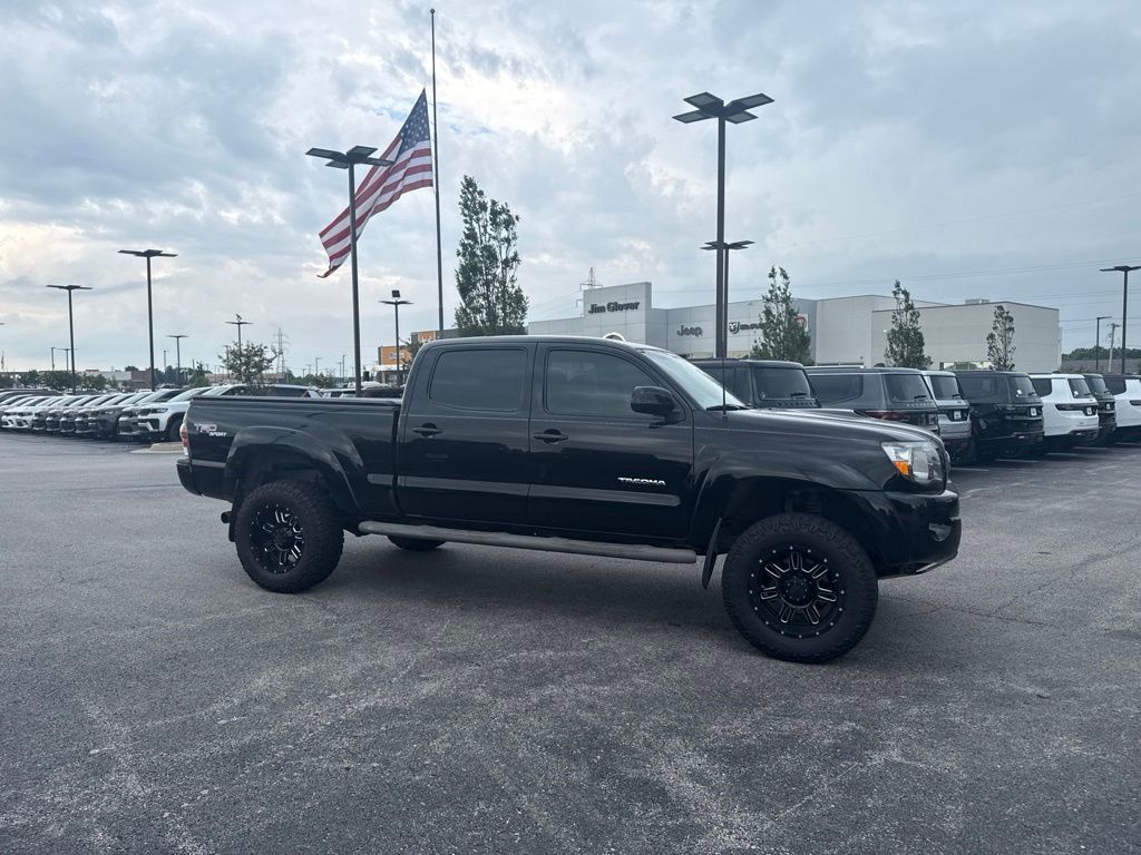 2011 Toyota Tacoma Pickup Truck Four-Wheel Drive 5-Speed Automatic Overdrive