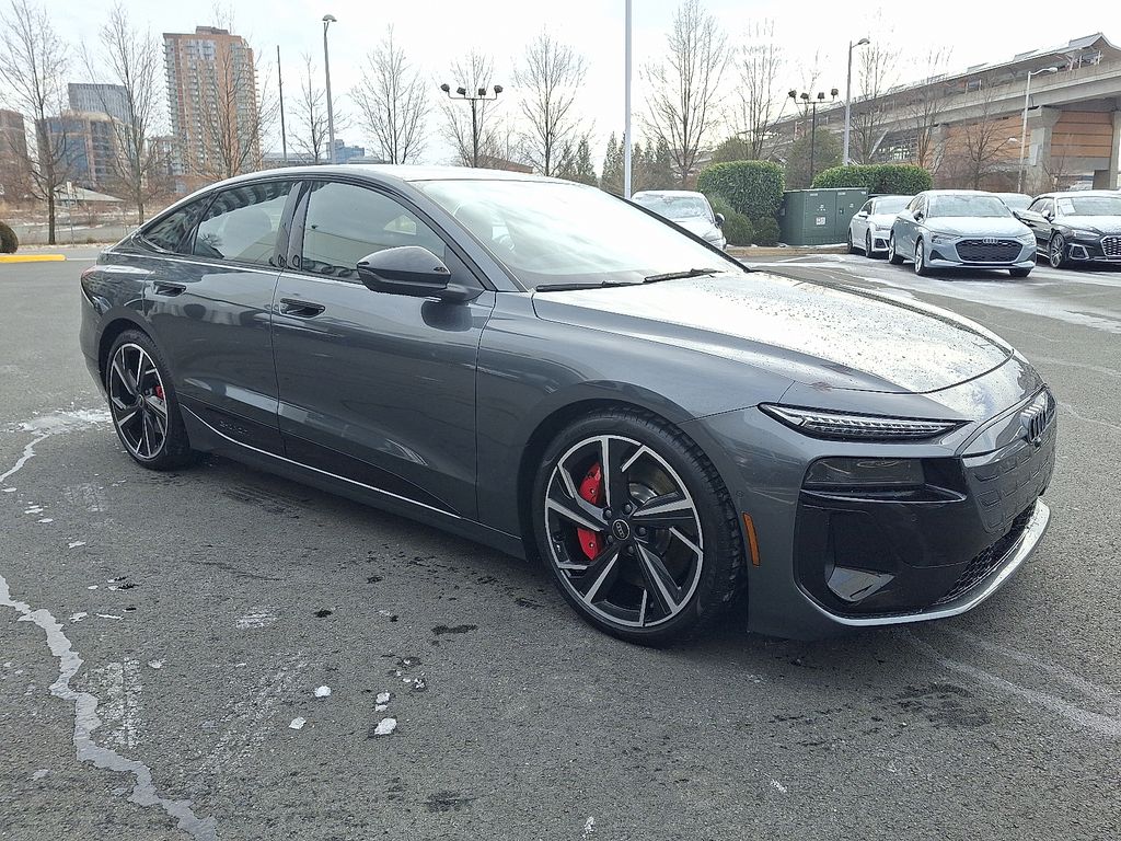 Thumbnail: 2025 Audi e-tron S - 3