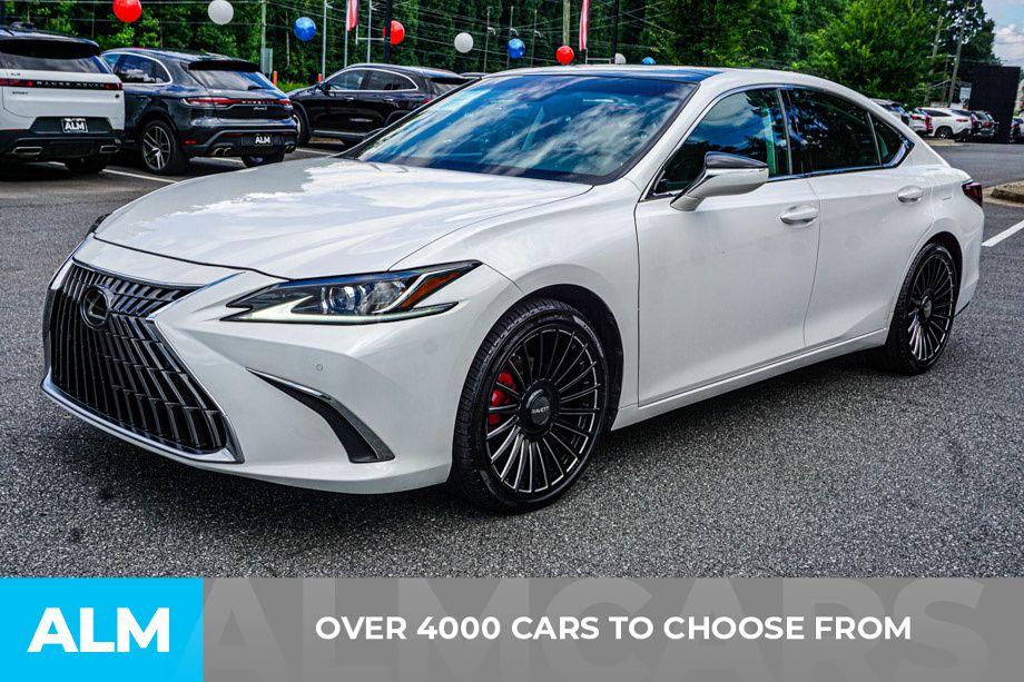 Used 2024 White Lexus 350 image 3