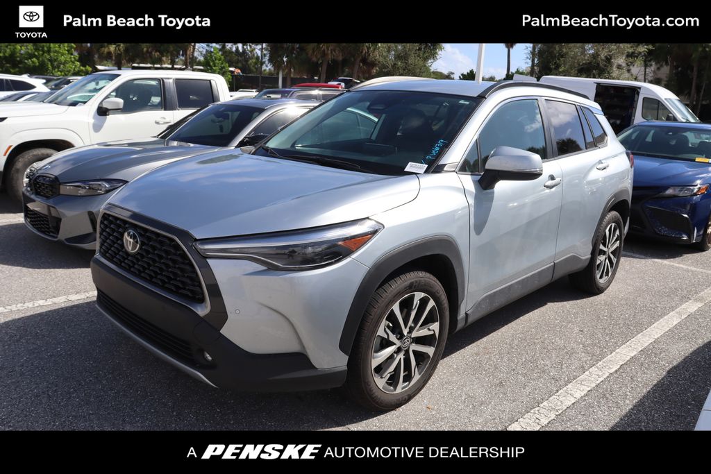 2023 Toyota Corolla Cross XLE -
                West Palm Beach, FL