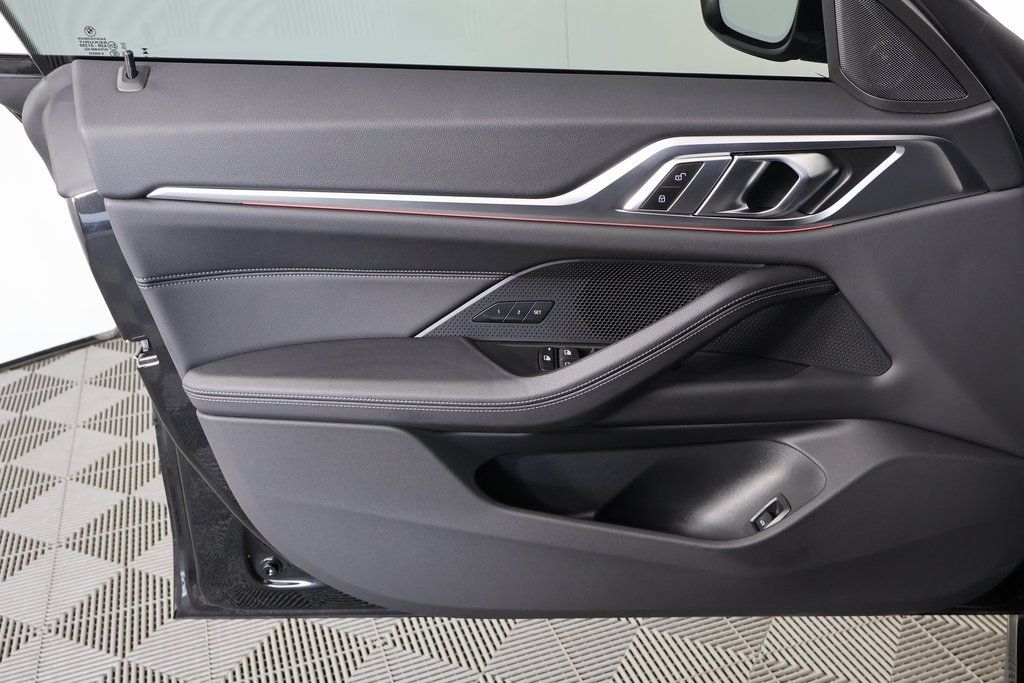 Thumbnail: 2024 BMW 4 Series - 12