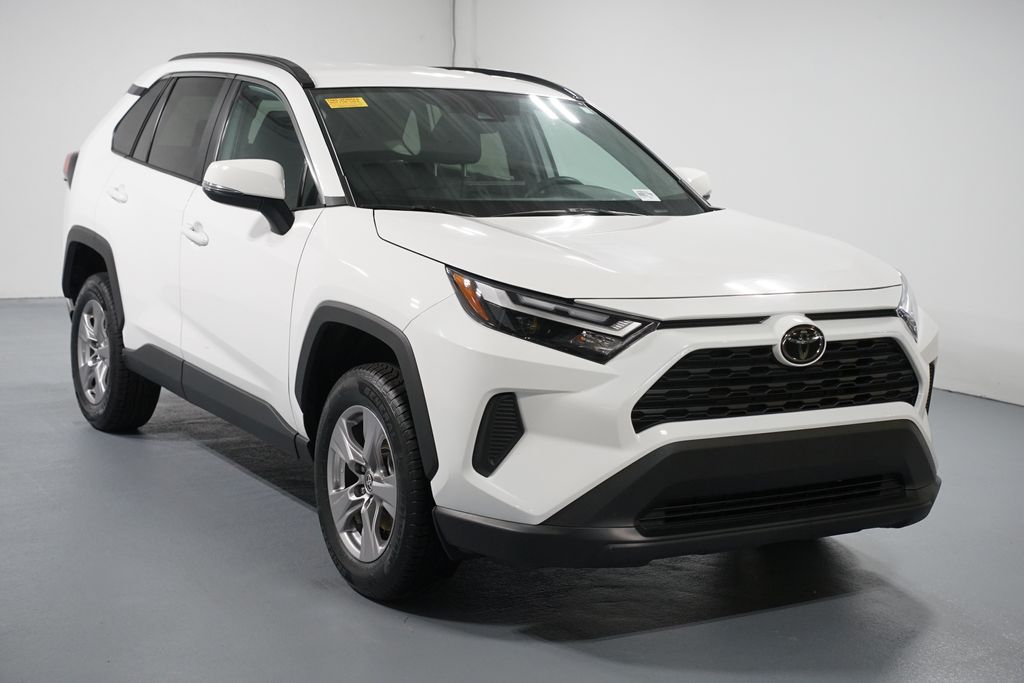 Thumbnail: 2025 Toyota RAV4 - 3