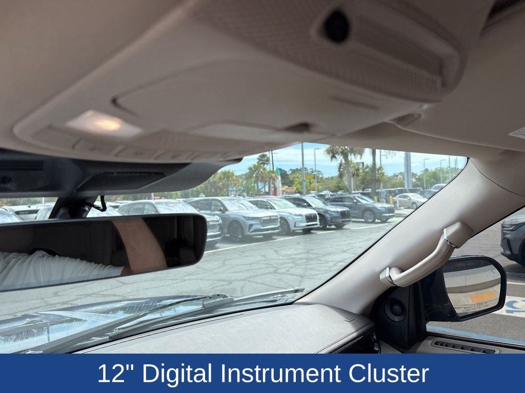 2022 Lincoln Navigator Standard