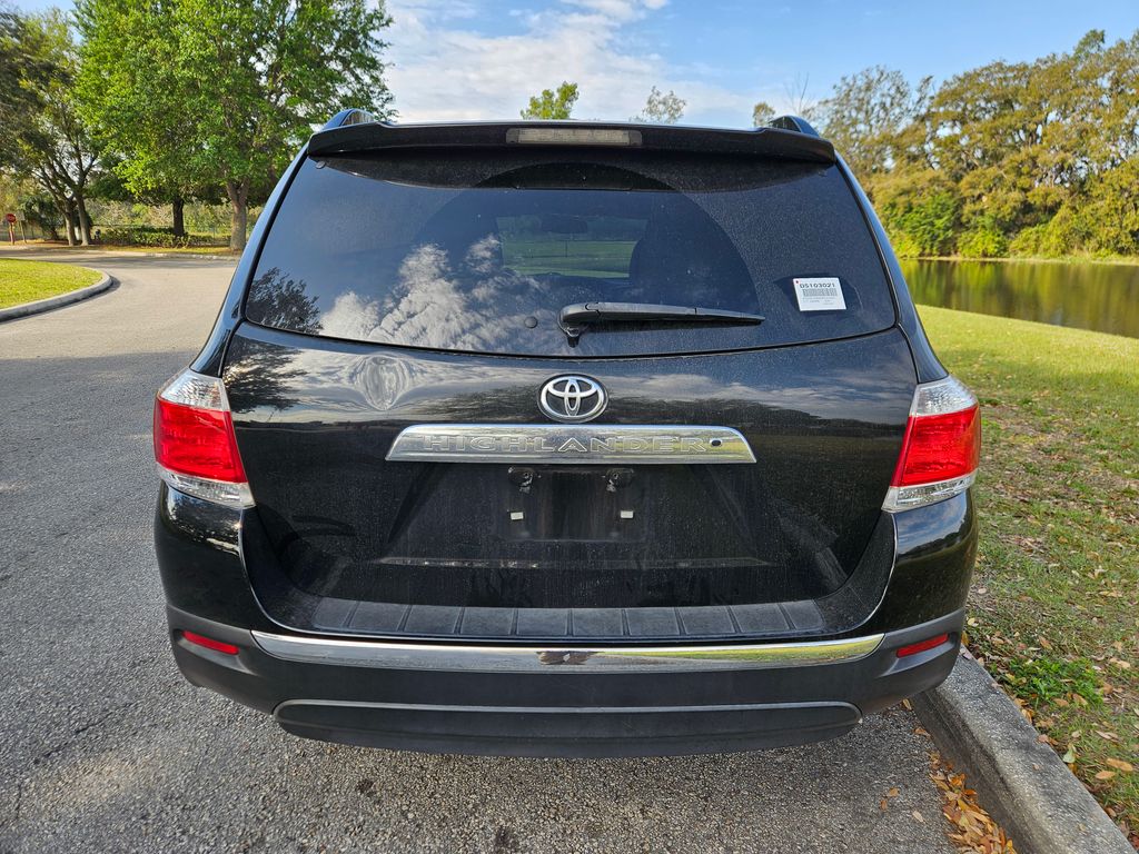 2013 Toyota Highlander Limited 4