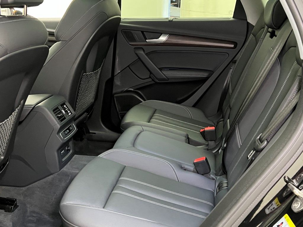 Thumbnail: 2023 Audi Q5 - 23