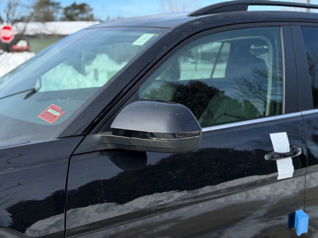 New 2026 Black Volkswagen 2.0T SE w/Technology image 16