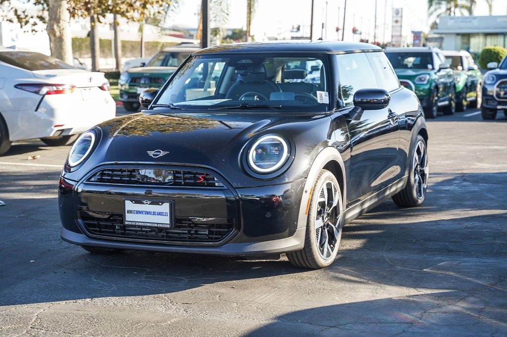 2025 MINI Cooper S  3