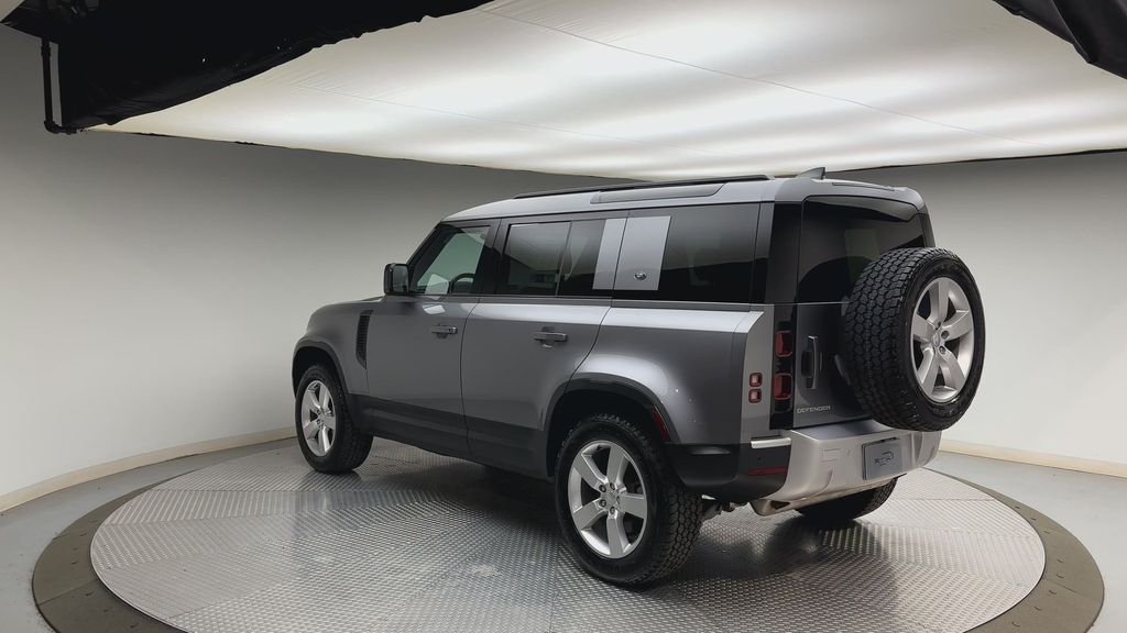 Thumbnail: 2024 Land Rover Defender - 4