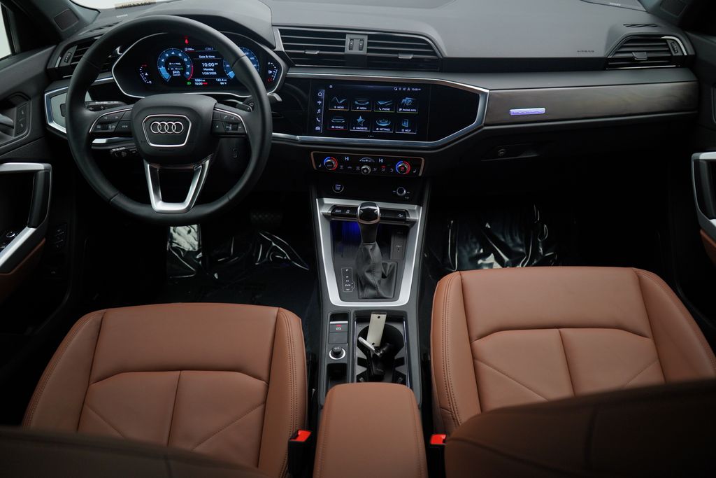 Thumbnail: 2025 Audi Q3 - 8