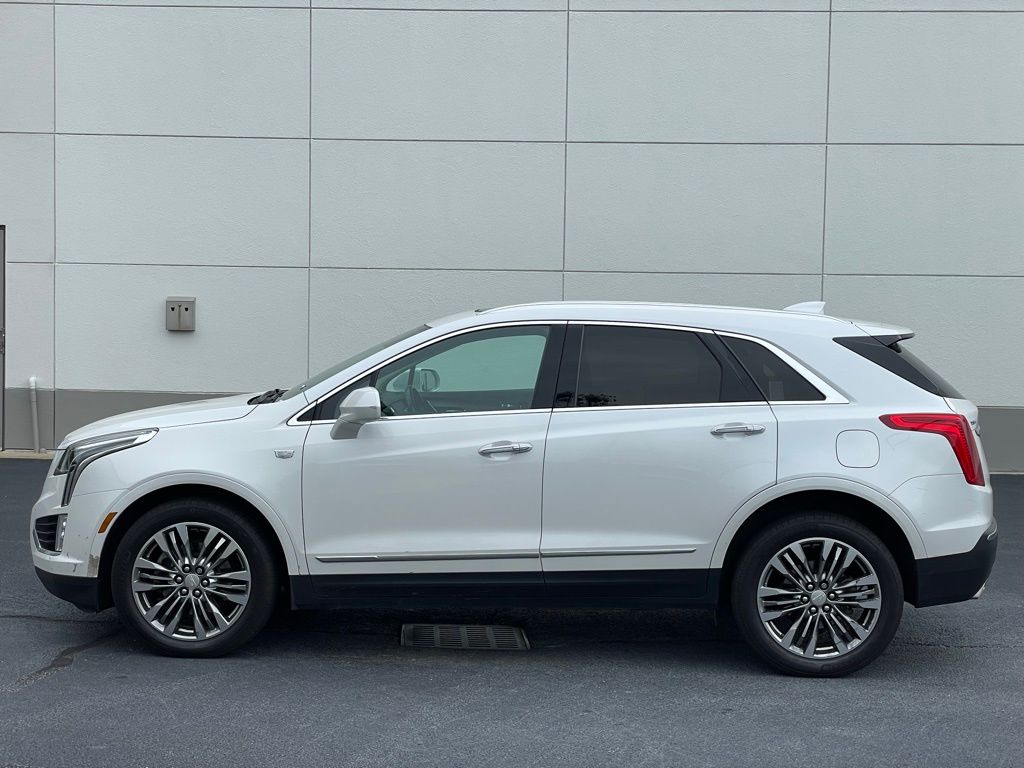 Thumbnail: 2017 Cadillac XT5 - 2